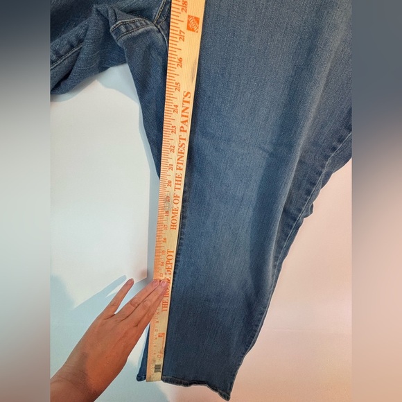 Levi Strauss Signature 28W Short Stretch Mid Rise Bootcut Jeans - Picture 11 of 11